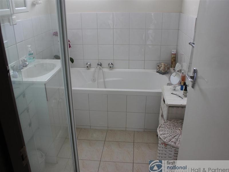 2/54 Fintonia Road, Noble Park VIC 3174