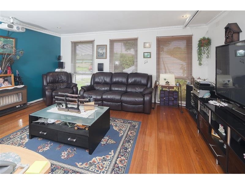 17 Page Close, Noble Park VIC 3174