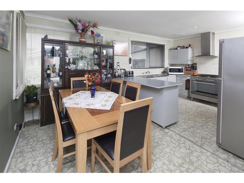 17 Page Close, Noble Park VIC 3174