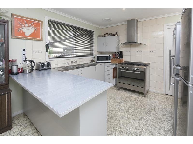 17 Page Close, Noble Park VIC 3174