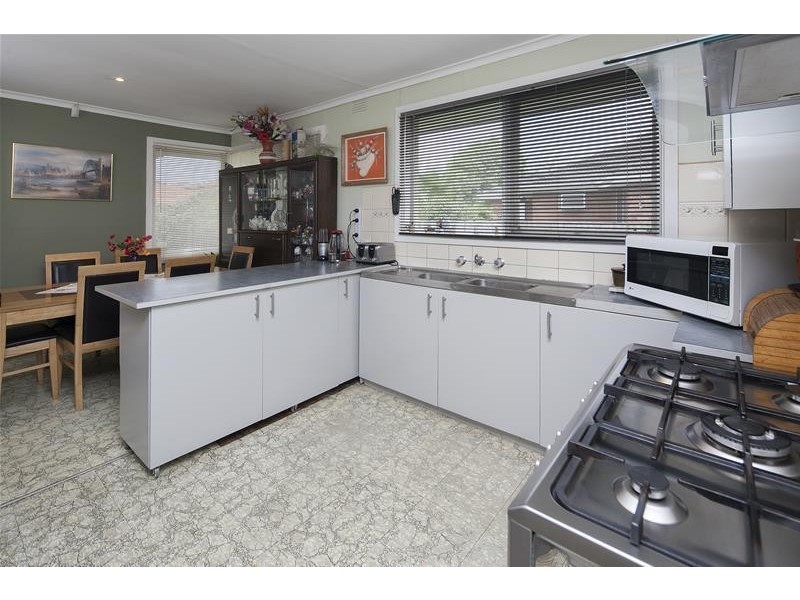 17 Page Close, Noble Park VIC 3174