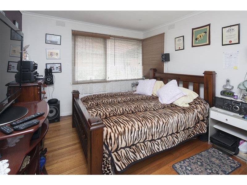 17 Page Close, Noble Park VIC 3174