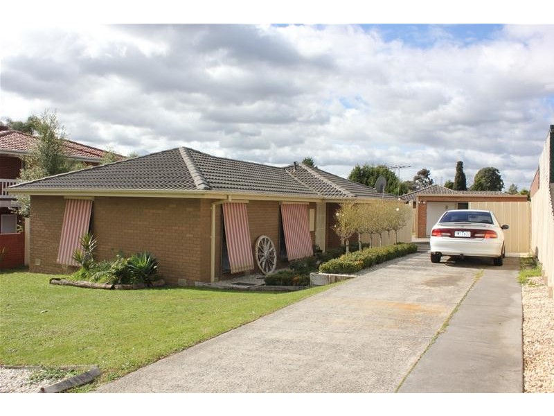 14 Lachlan Drive, Endeavour Hills VIC 3802