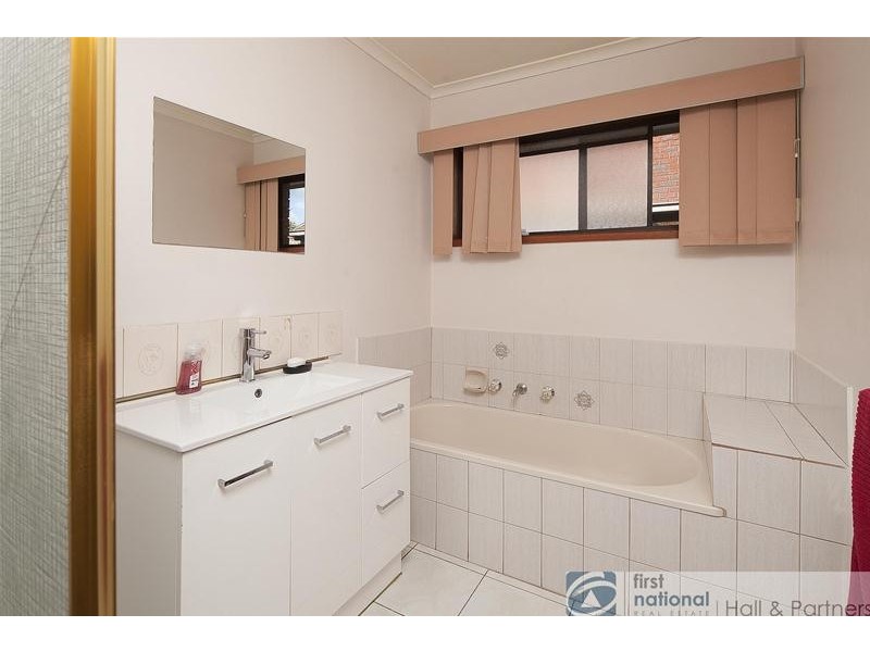 14 Kassan Gardens, Endeavour Hills VIC 3802