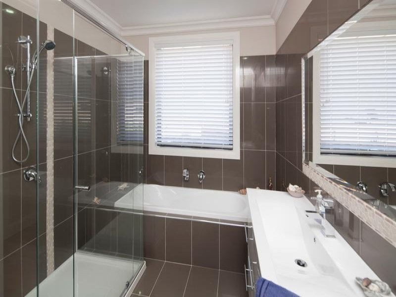 15 Orbison Court, Endeavour Hills VIC 3802