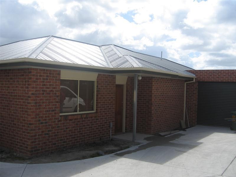 3&4/27 Coral Drive, Hampton Park VIC 3976