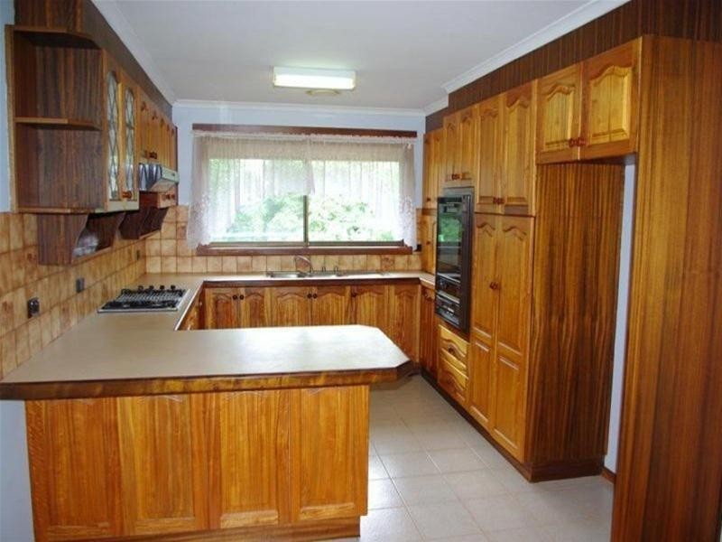 19 Inverness Street, Endeavour Hills VIC 3802