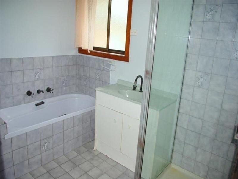 19 Inverness Street, Endeavour Hills VIC 3802