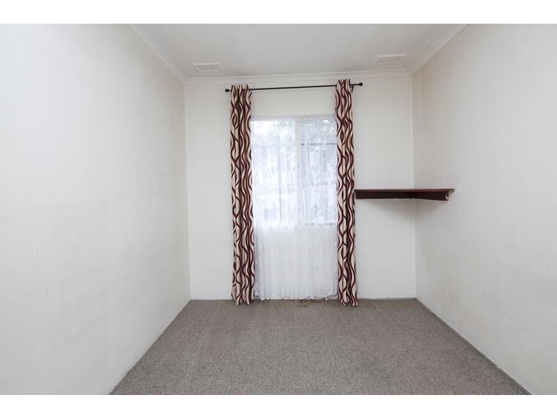 16 Oak Avenue, Doveton VIC 3177