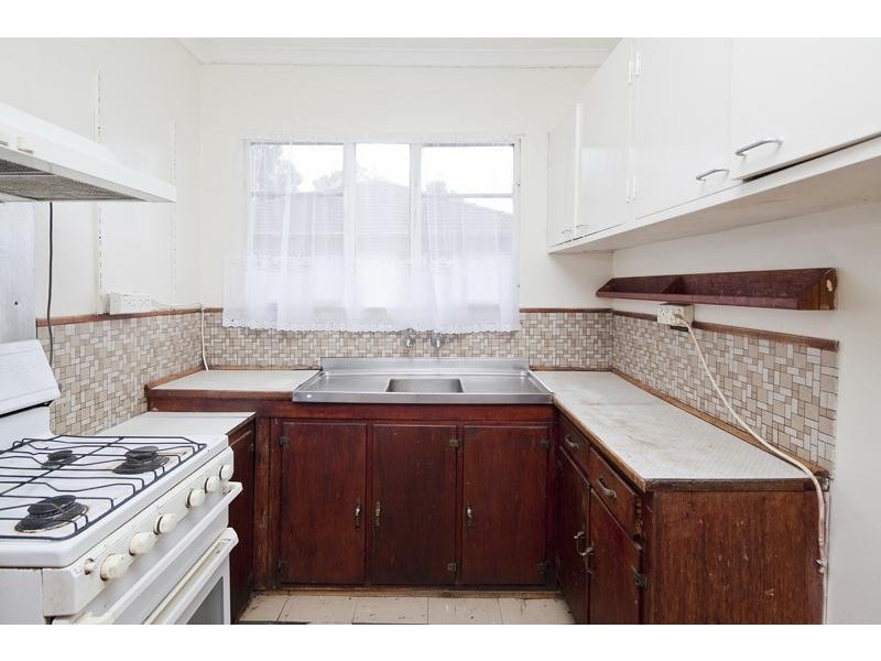 16 Oak Avenue, Doveton VIC 3177