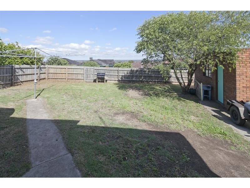 11 Endeavour Crescent, Endeavour Hills VIC 3802