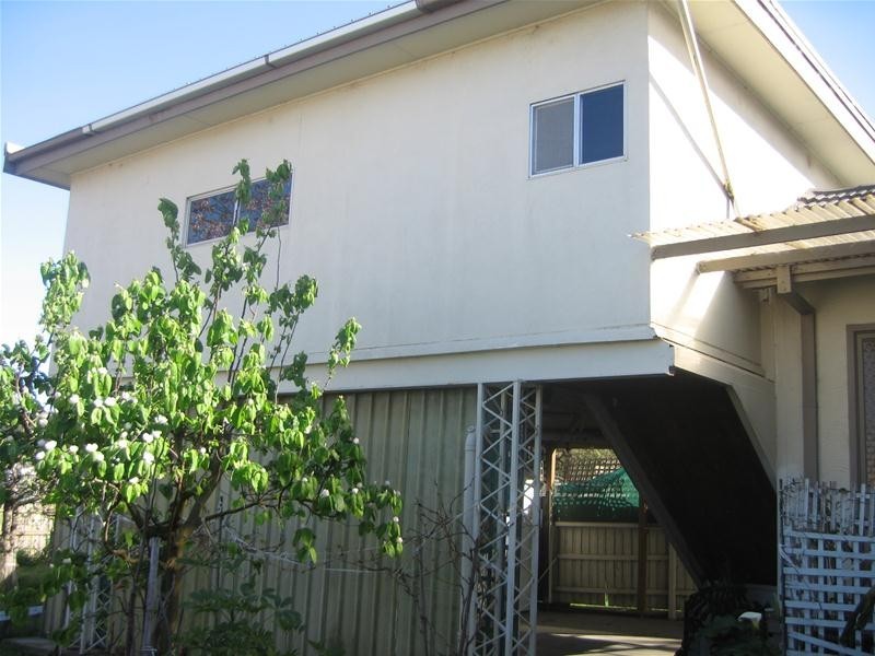 2 Lexton Avenue, Dandenong VIC 3175