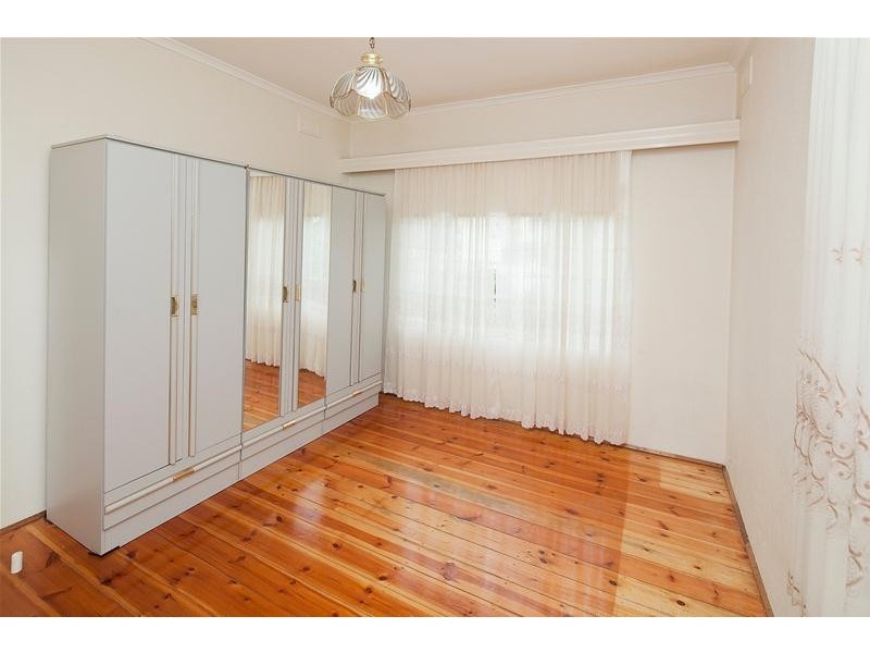 2 Lexton Avenue, Dandenong VIC 3175