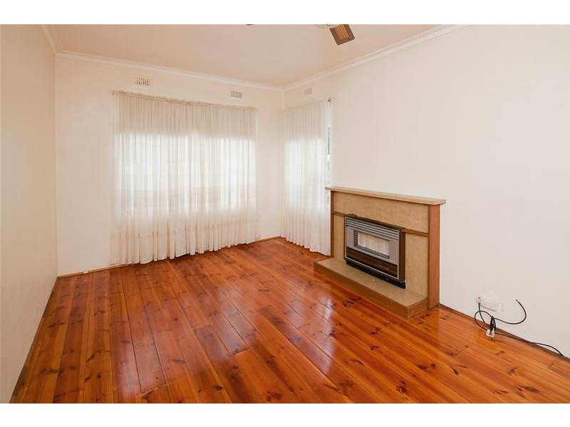 2 Lexton Avenue, Dandenong VIC 3175