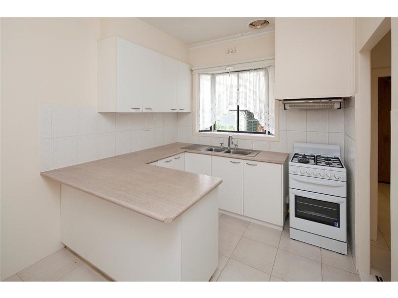 2 Lexton Avenue, Dandenong VIC 3175