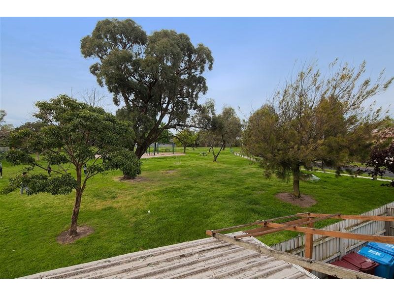 2 Lexton Avenue, Dandenong VIC 3175