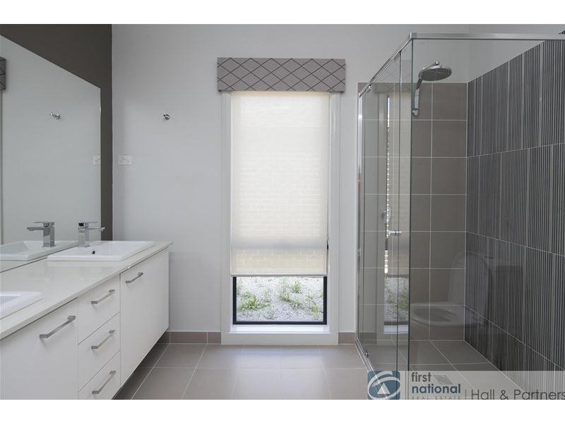 26 Grandvue Boulevard, Pakenham VIC 3810