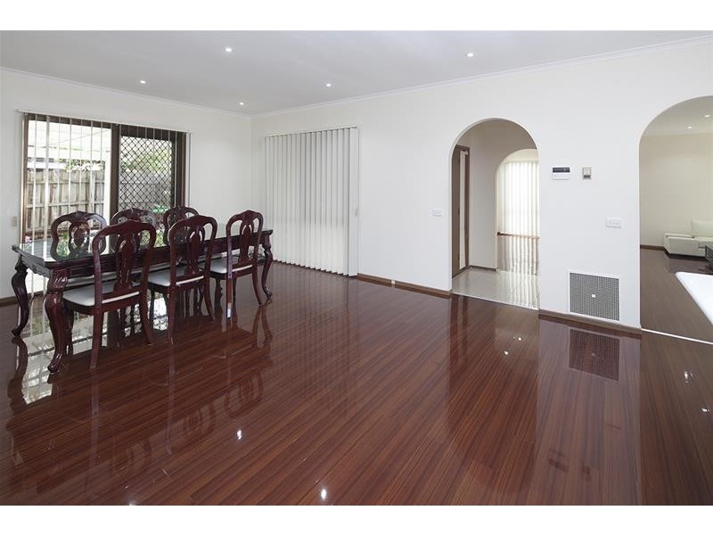 34 Granton Avenue, Endeavour Hills VIC 3802