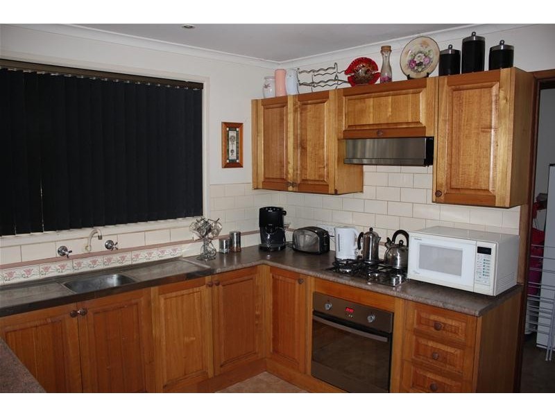 2 Albany Court, Endeavour Hills VIC 3802