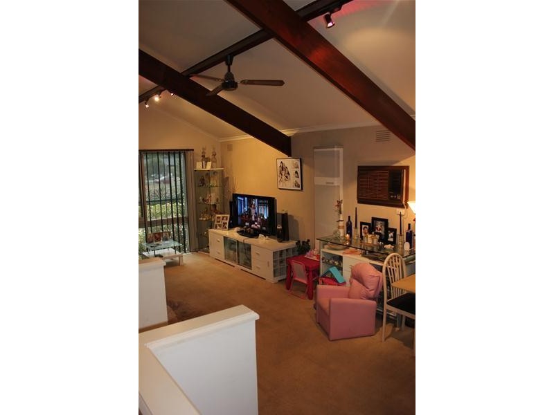 2 Albany Court, Endeavour Hills VIC 3802