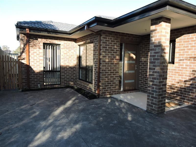 2/10 Mary Street, Hampton Park VIC 3976