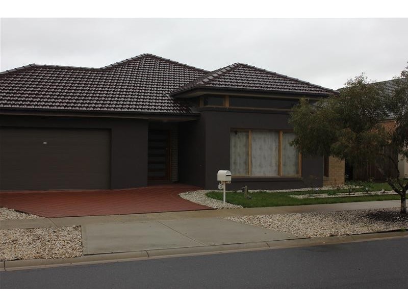 3 Little Gem Way, Berwick VIC 3806