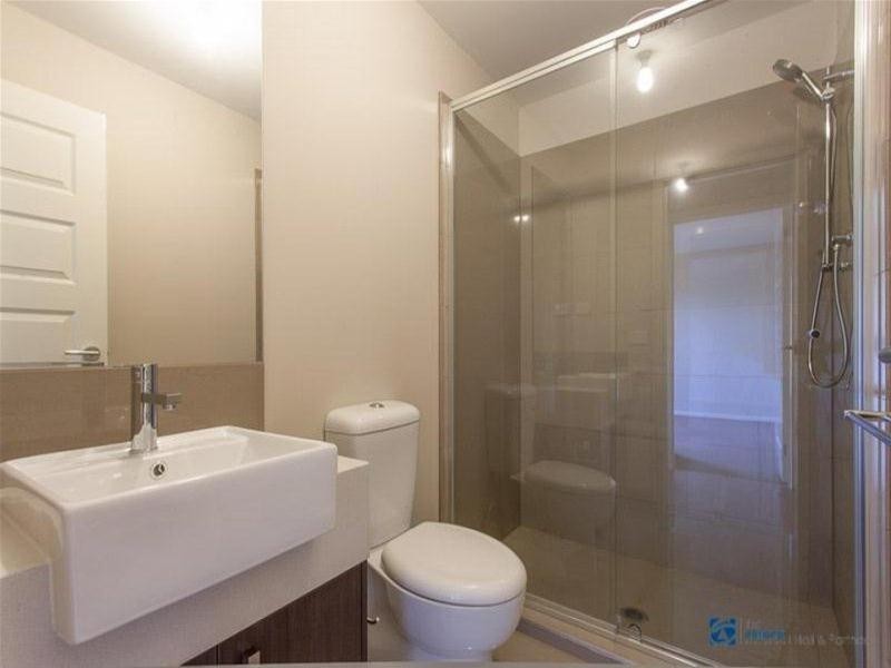 2/27 Police Road, Mulgrave VIC 3170