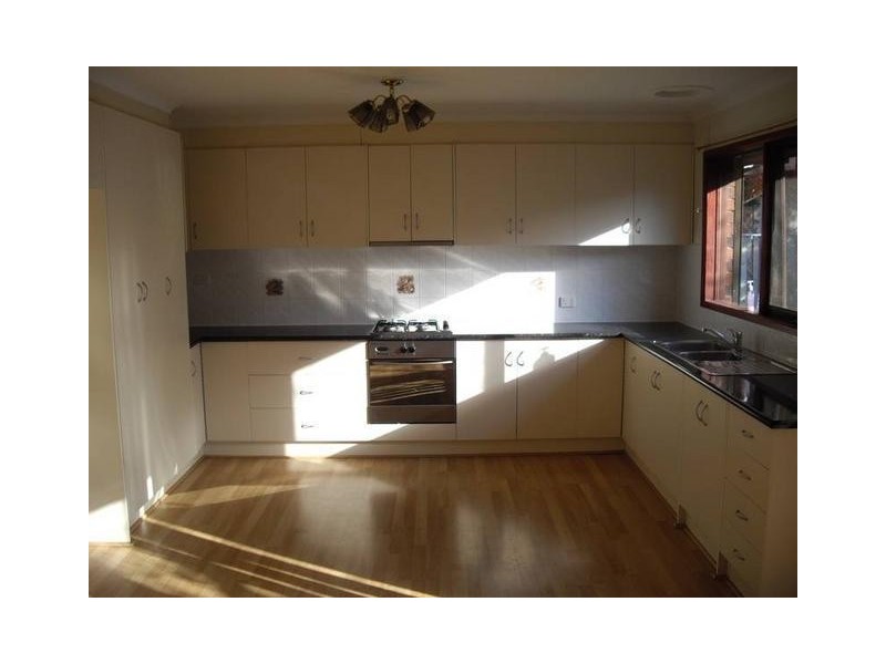 4 Headingly Court, Endeavour Hills VIC 3802