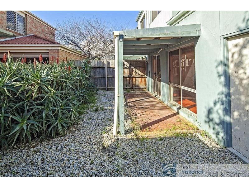 5/32 Stud Road, Dandenong VIC 3175