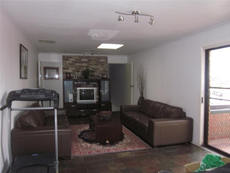 14 Hellyer Way, Endeavour Hills VIC 3802