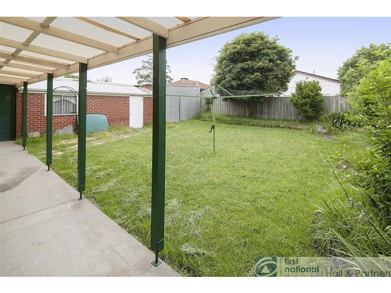 27 First Avenue, Dandenong North VIC 3175