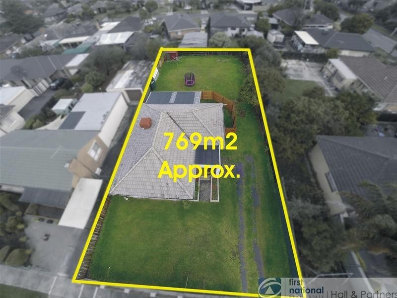 2 First Avenue, Dandenong North VIC 3175