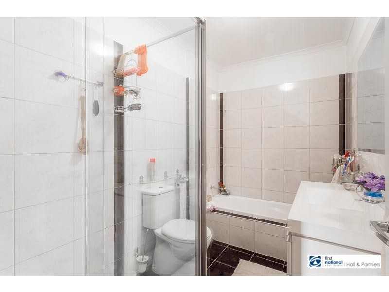2/58 Oakwood Avenue, Dandenong North VIC 3175