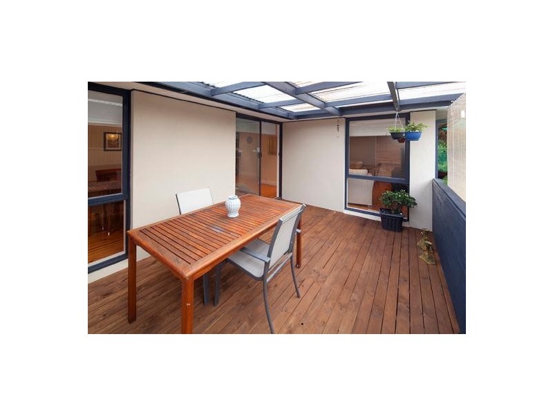 18 Matthew Flinders Avenue, Endeavour Hills VIC 3802