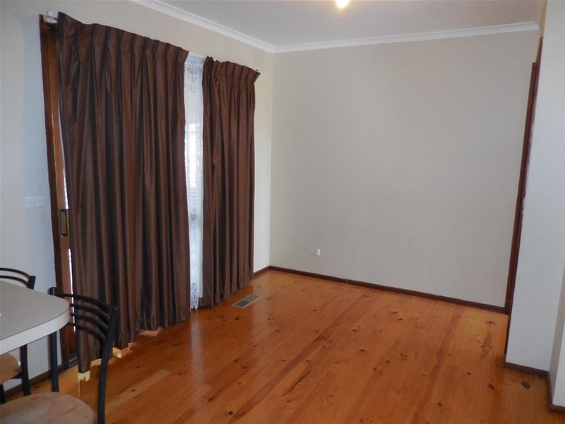 10 Whitestone Court, Endeavour Hills VIC 3802