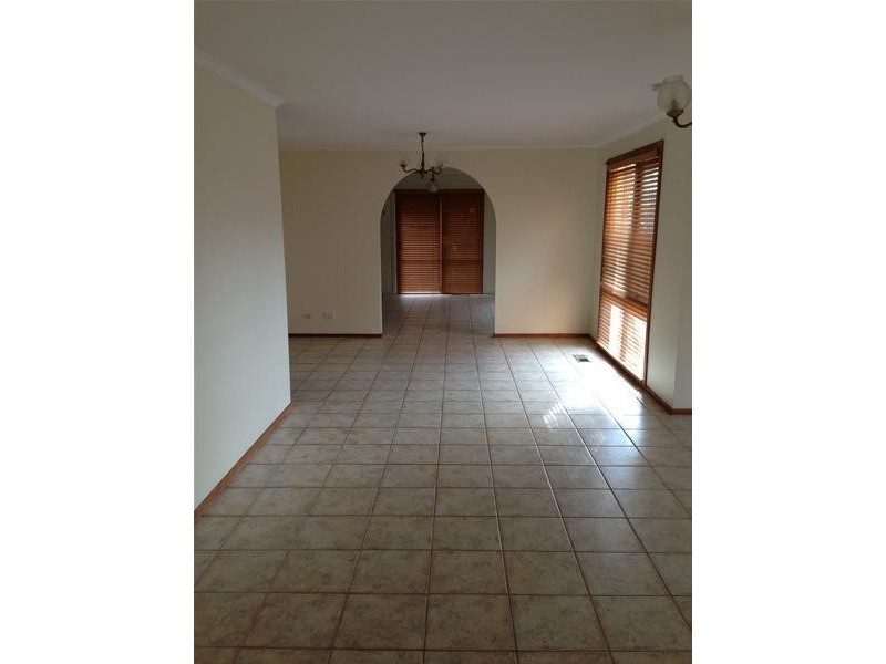 57 Thomas Mitchell Drive, Endeavour Hills VIC 3802