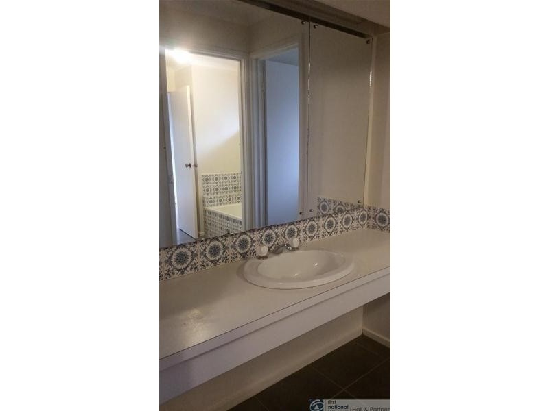 24 William Hovell Drive, Endeavour Hills VIC 3802