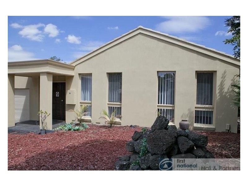 9 Rossiter Avenue, Endeavour Hills VIC 3802
