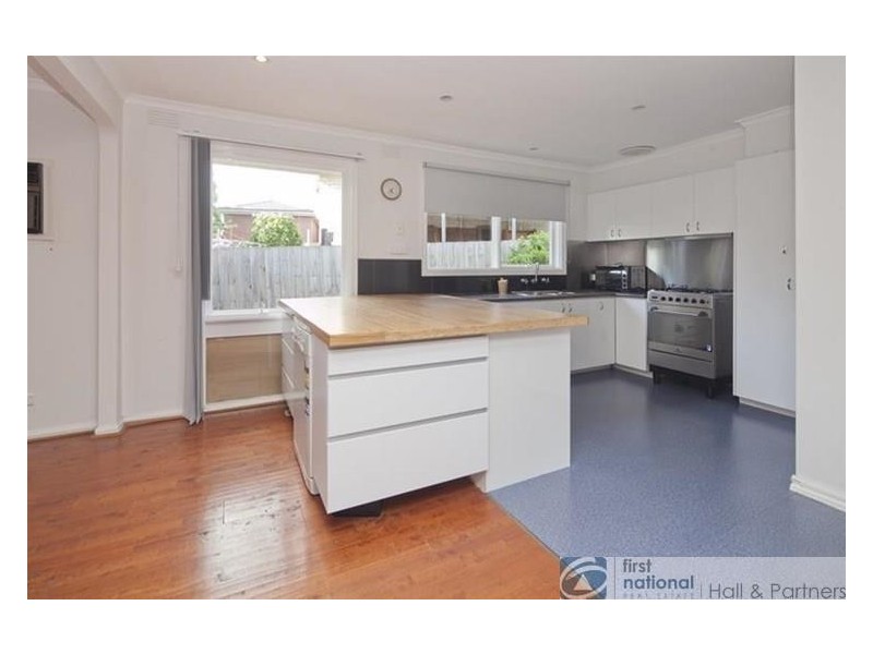 9 Rossiter Avenue, Endeavour Hills VIC 3802