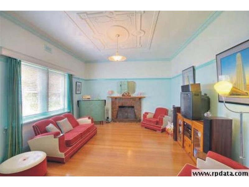 18 Birdwood Avenue, Dandenong VIC 3175