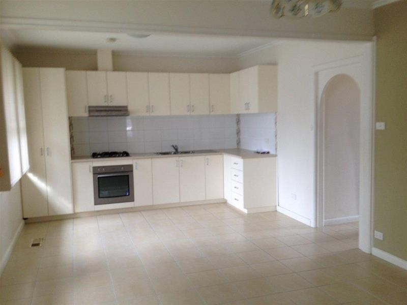 1/2 McLean Crescent, Dandenong North VIC 3175