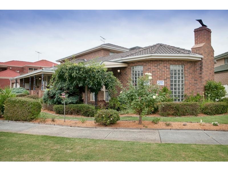 11 Erica Close, Endeavour Hills VIC 3802