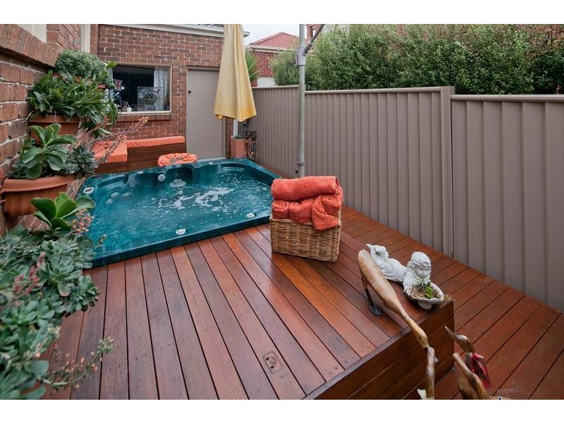 11 Erica Close, Endeavour Hills VIC 3802