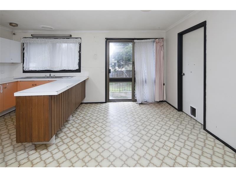 36 Ravenhill Crescent, Endeavour Hills VIC 3802