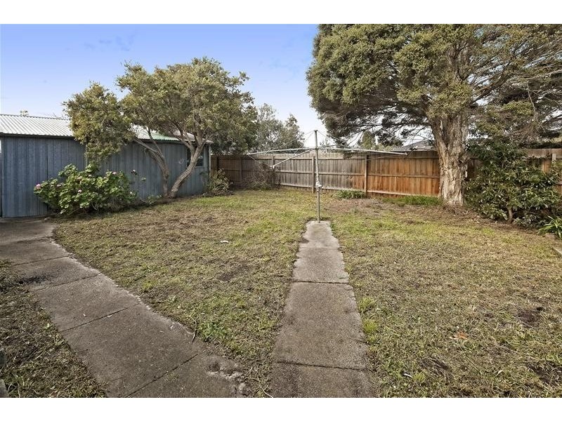 36 Ravenhill Crescent, Endeavour Hills VIC 3802