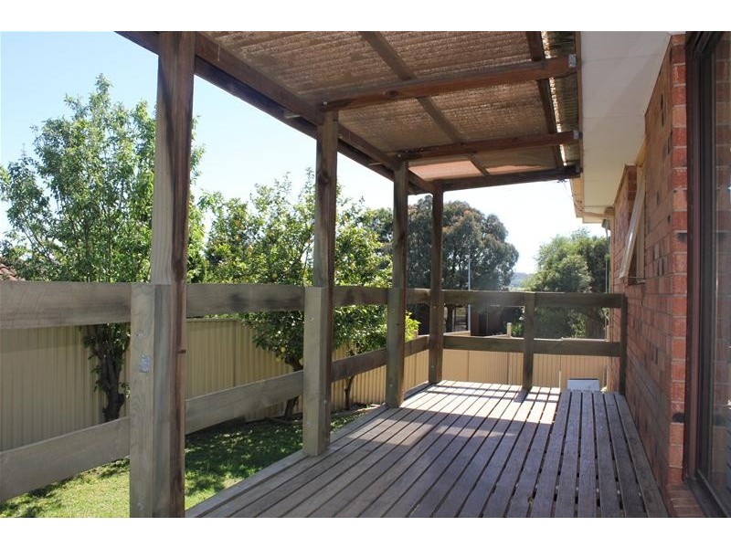 18 Nareen Avenue, Endeavour Hills VIC 3802