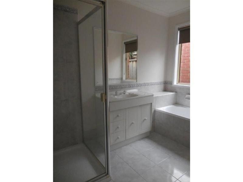 83 Kingston Avenue, Narre Warren South VIC 3805