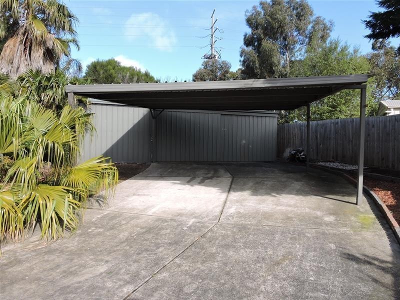 9 Basil Close, Hallam VIC 3803