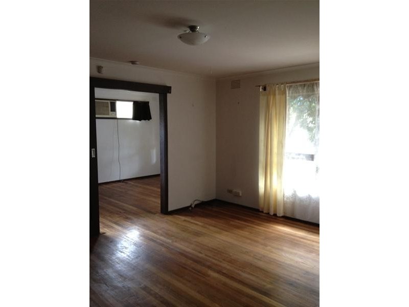 48 Essex Park Drive, Endeavour Hills VIC 3802