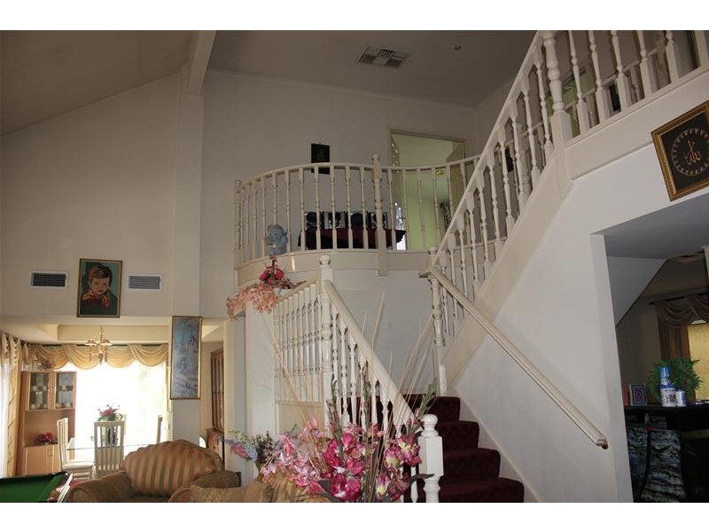 8 Tolmie Rise, Hallam VIC 3803